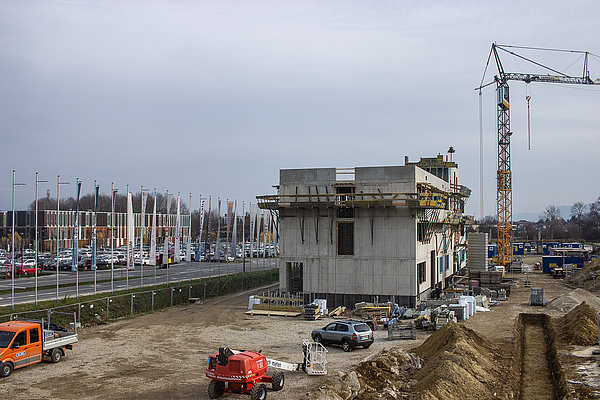 Der Rohbau der fünften Baustufde wurde vor kurzem fertigestellt. Die sechste folgt.
