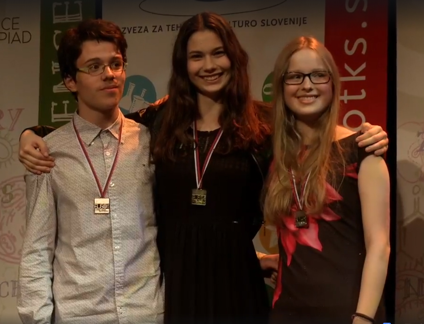 Team A von rechts nach links: Magdalena Lederbauer, Chemie, Sir Karl Popper-Schule, Wien, Christina Lassnig, Biologie, BG/BRG Peraustraße Villach, Elias Hohl, Physik, Bischöfliches Gymnasium Graz